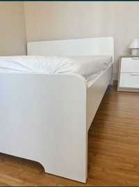 Кровать IKEA с матрасом и тумбочка в отличном состоянии