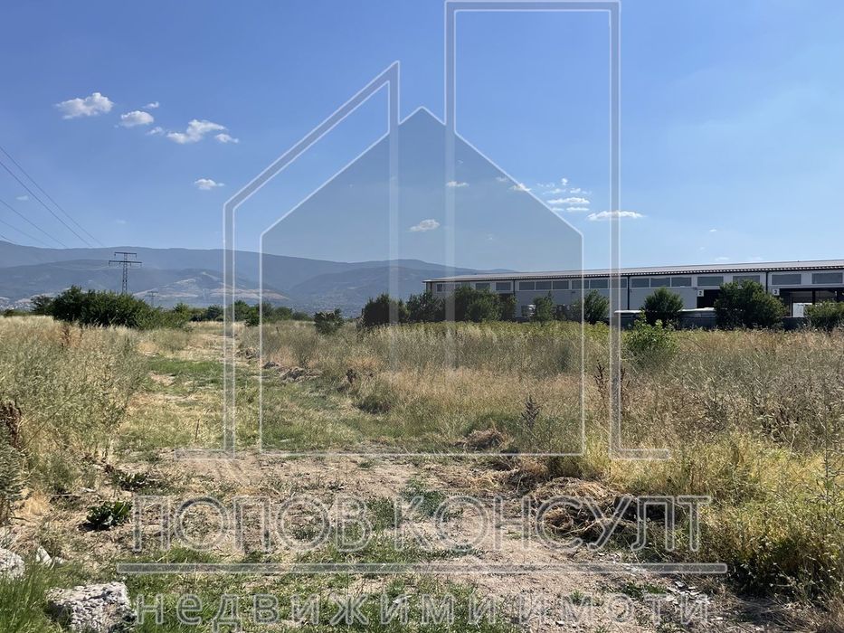 Парцел в Пловдив-Индустриална зона - Юг площ 3692 цена 147680