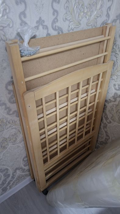 Продам манежку с матрасом