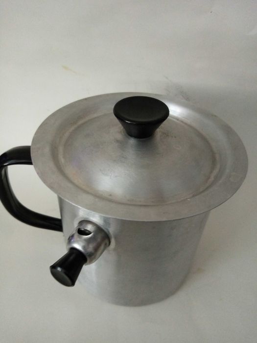 Алуминиев млековар 1 л.