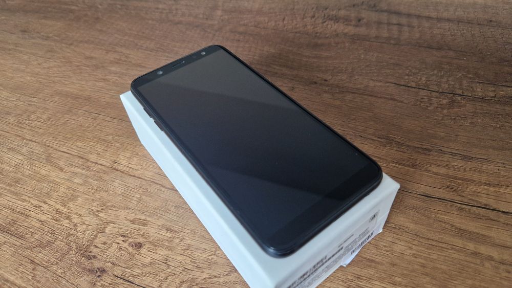 Samsung A6 черен 32GB