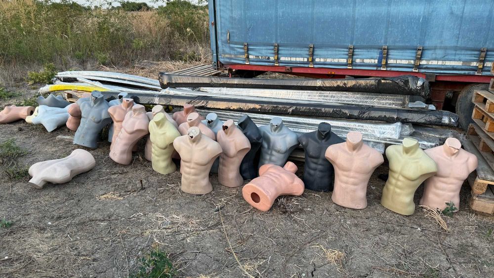 Bust dama din plastic, manechin pentru expunere pe raft si in vitrine