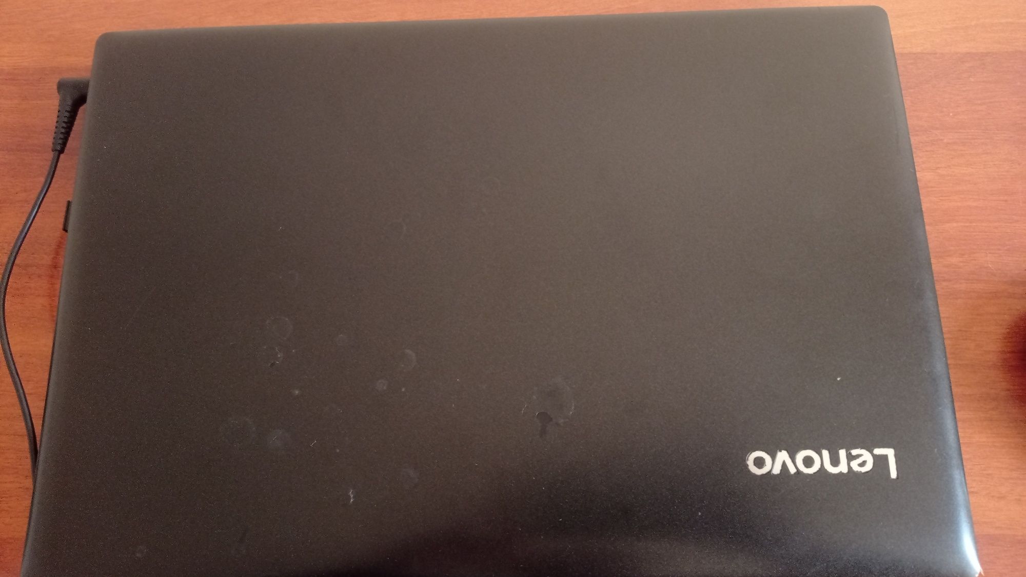Lenova ideapad 330 DDR4  notebuk sotiladi