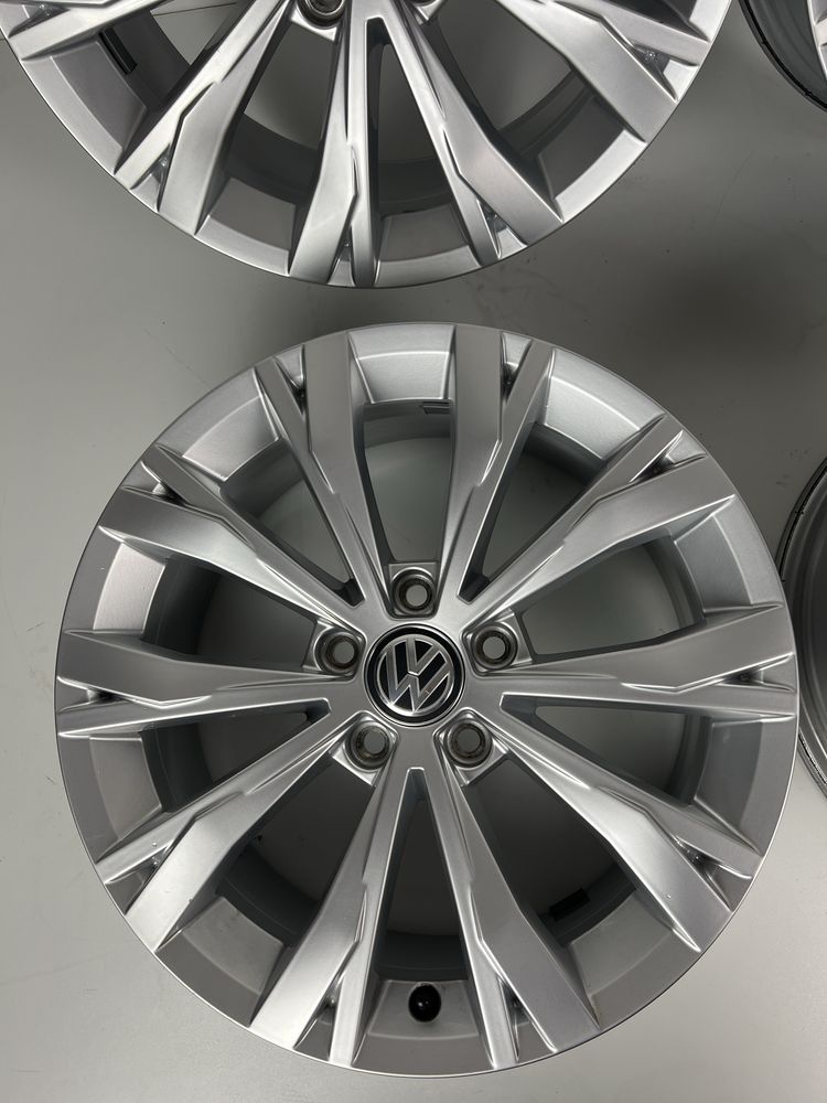 Se vinde set jante originale Volkswagen model “Montana” R17