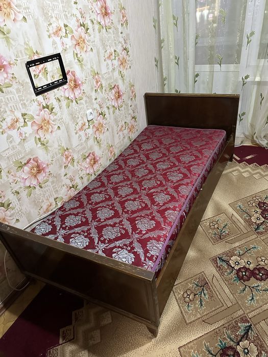 кровать односпальная