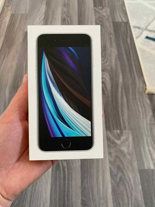 Продам Iphone SE2020