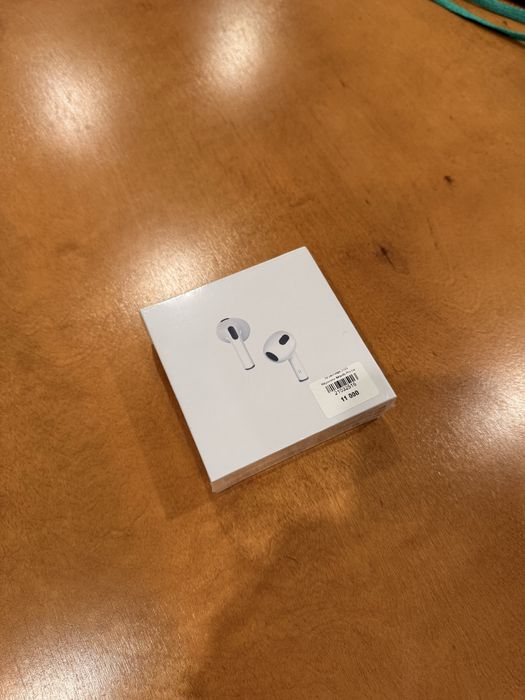 Наушники AirPods Pro (новые, запечатанные)