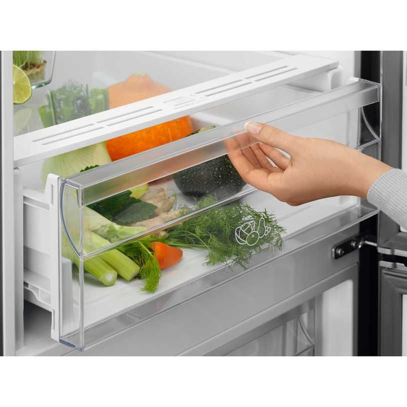 Хладилник Electrolux, нов, разопакован, отличен !