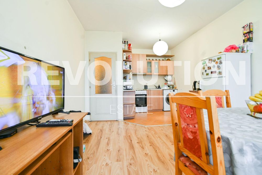 Продава се Двустаен апартамент в София, Слатина - 60 кв.м за 2834 €/кв.м - Снимка #2