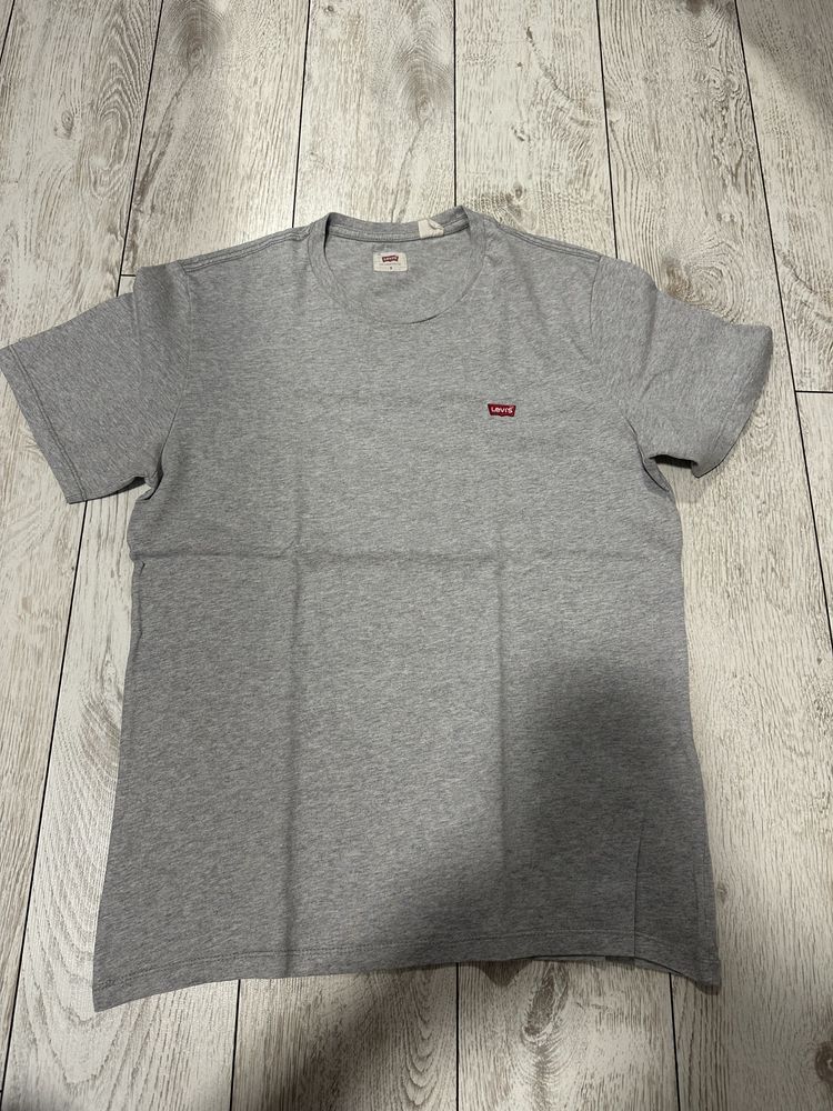 Тениска Levis.