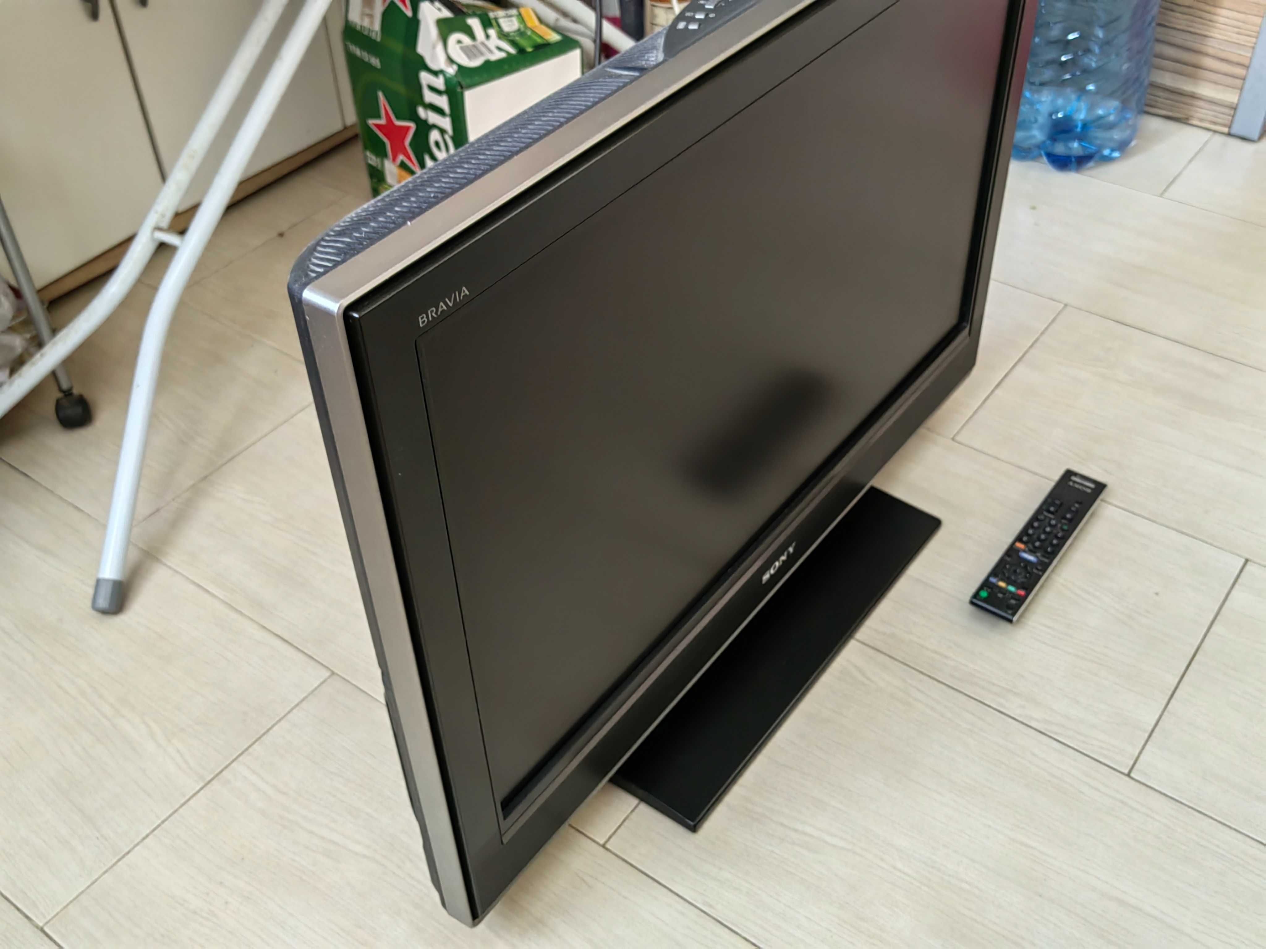 Неработещ 32" SONY Bravia KDL 32D3000 LCD телевизор