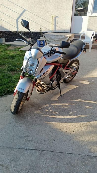 Kawasaki ER-6n an