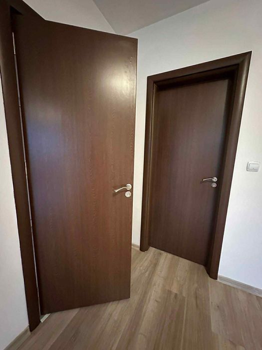 Интериорни врати
