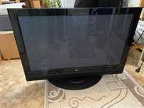 Телевизор LG в хорошем состоянии