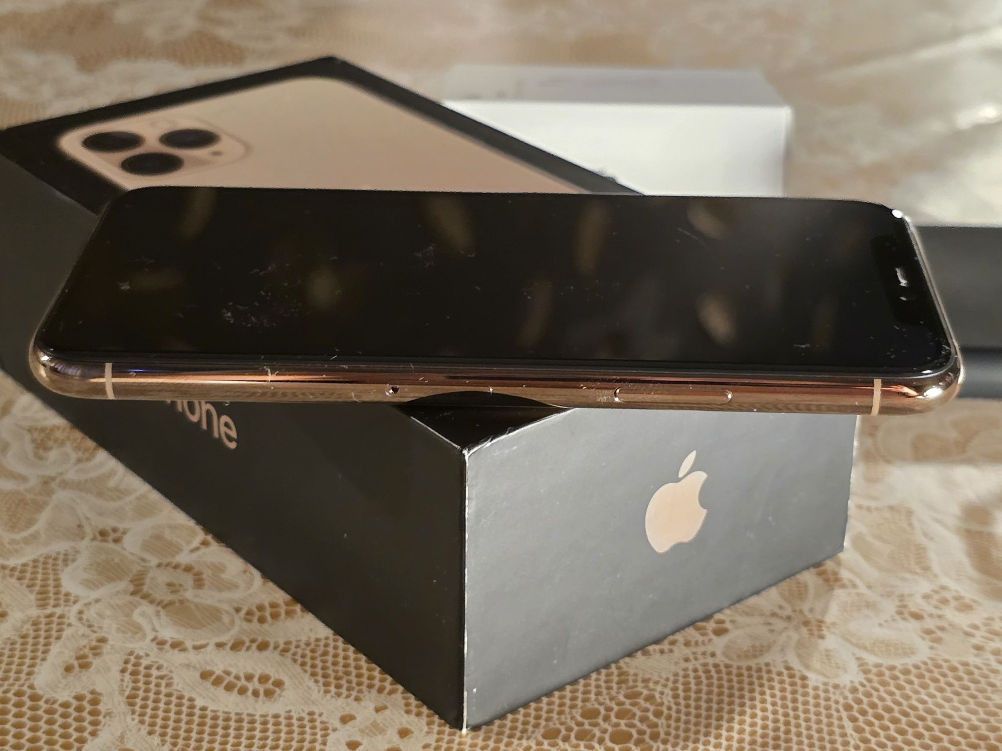 Iphone 11 pro с гаранция 1г.