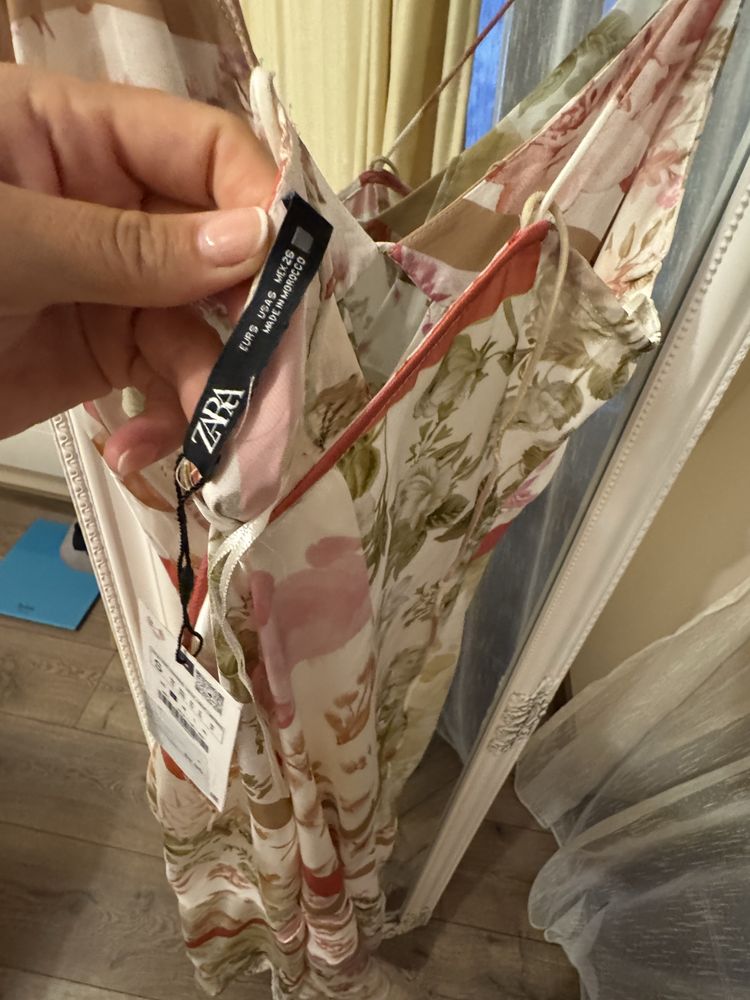 Чисто нова рокля Zara