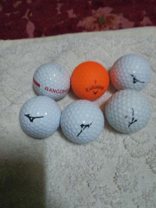 Mingi de golf an stare buna