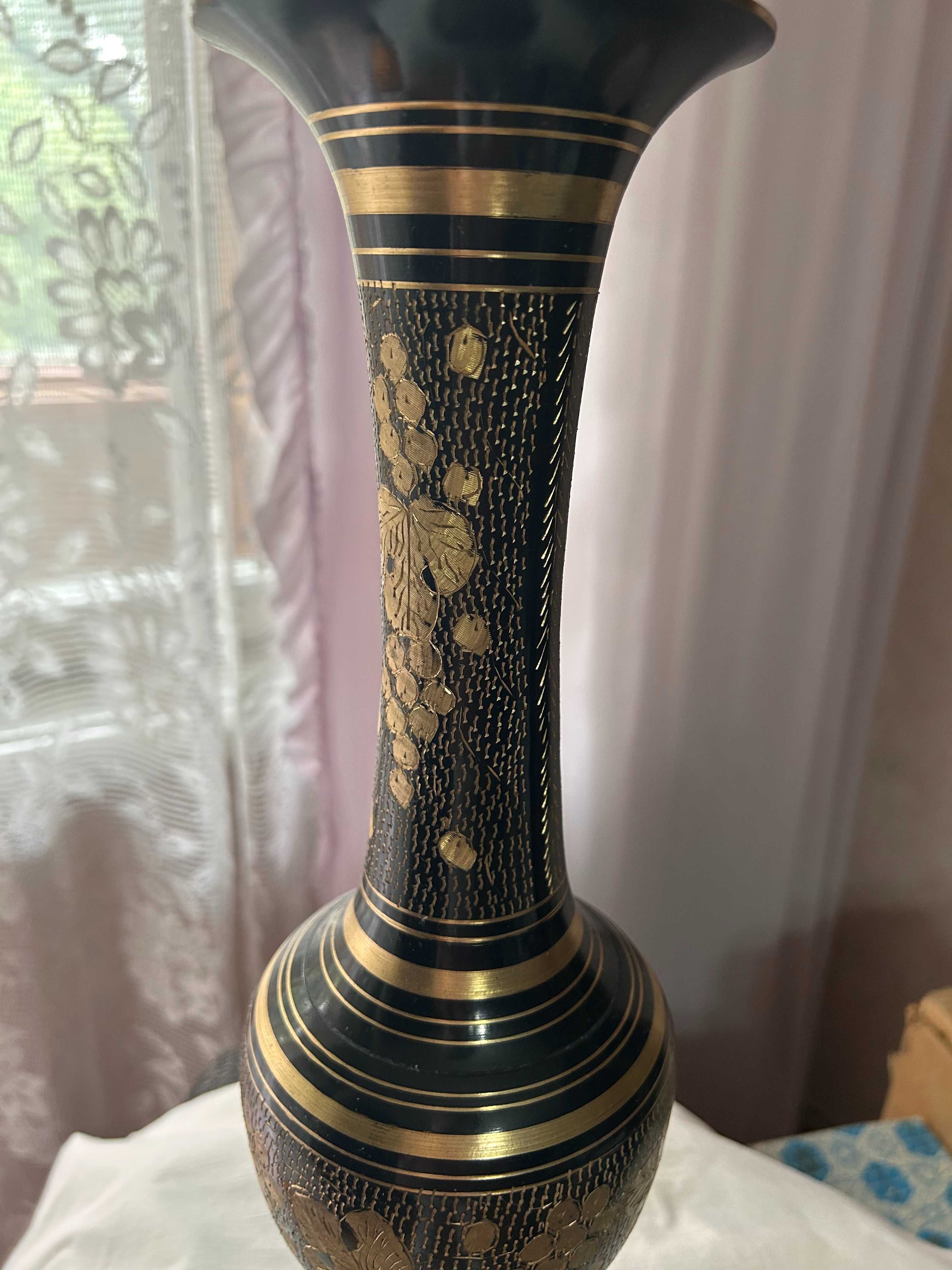 Продам вазу Индия