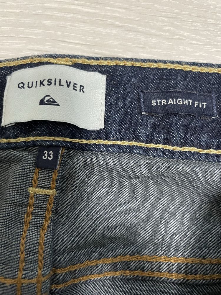 Дънки и панталон Quiksilver