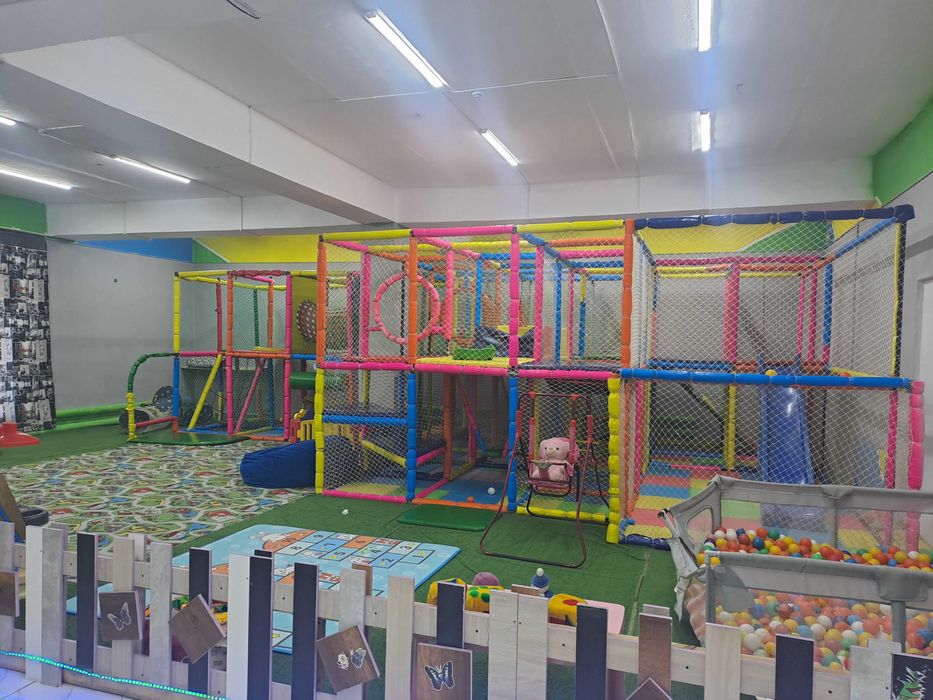 Продам действующий бизнес Фастфуд +детская площадка