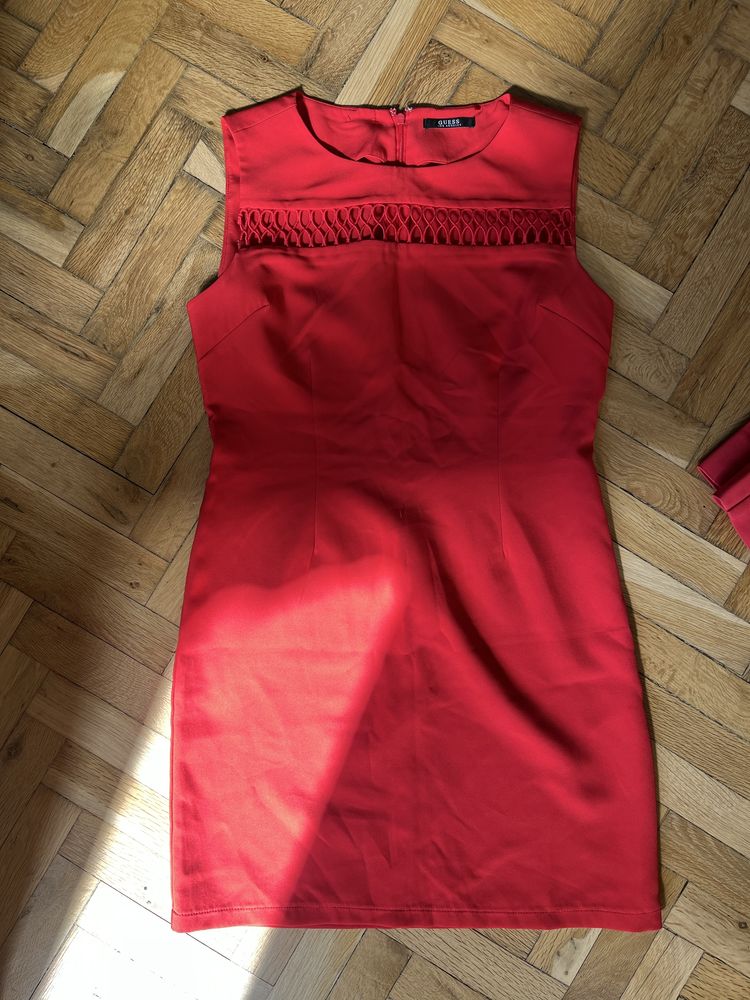 Уникална рокля GUESS