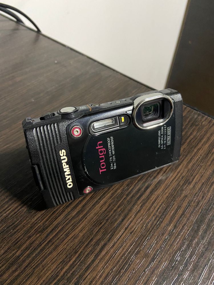 Aparat foto Olympus Tough TG-5, Waterproof, Negru