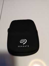 husa protectie ssd sau hard extern marca Seagate