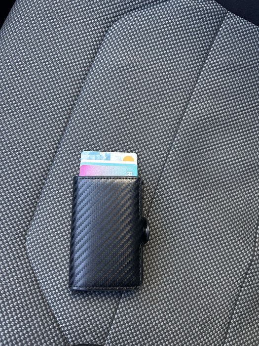 Set 2 Portofele cu sistem glisare carduri , protectie rfid din carbon
