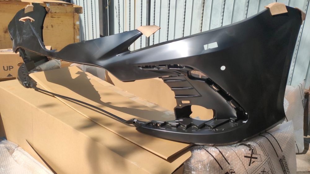 Бампер Тойота Камри 75 оригинал Toyota Camry 75