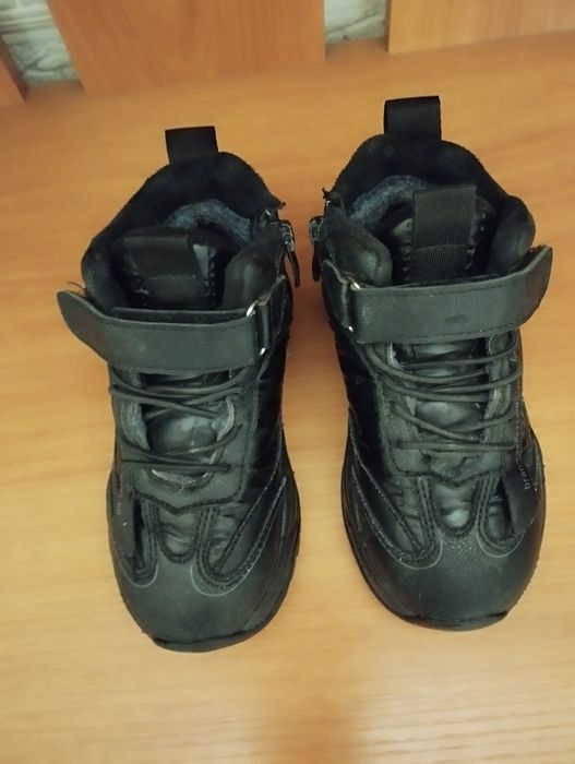 Продам Ботинки детские