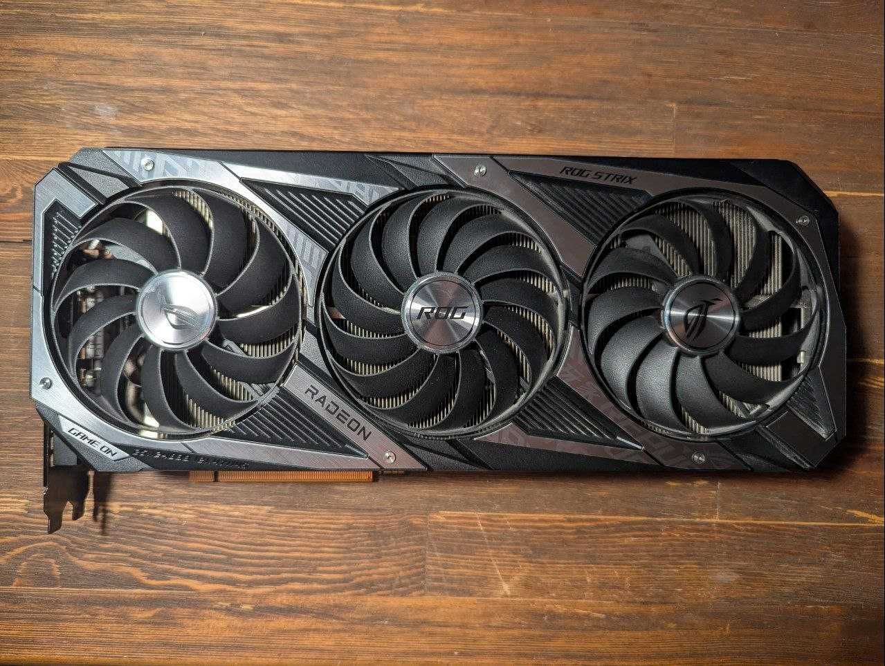 Видеокарта: ASUS ROG STRIX RX6700 XT 12GB