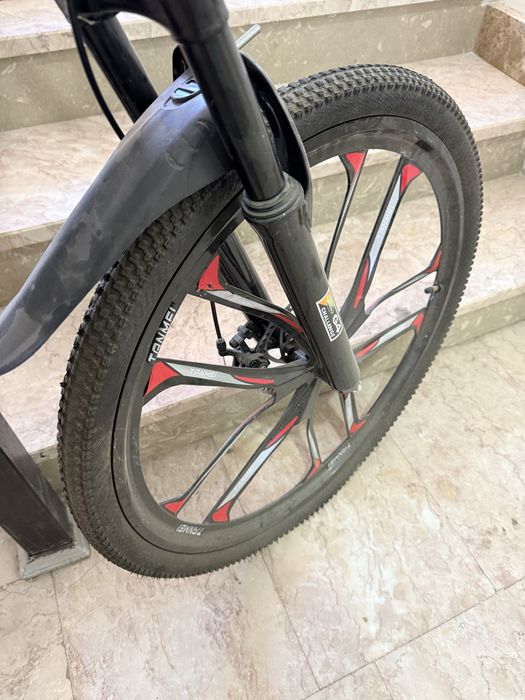 Велосипед в отличном состояний б/у 3,4 разв ездили