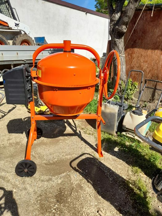Motosapa vibrator beton Dezumidificator Picamer ghilotina Placa compac