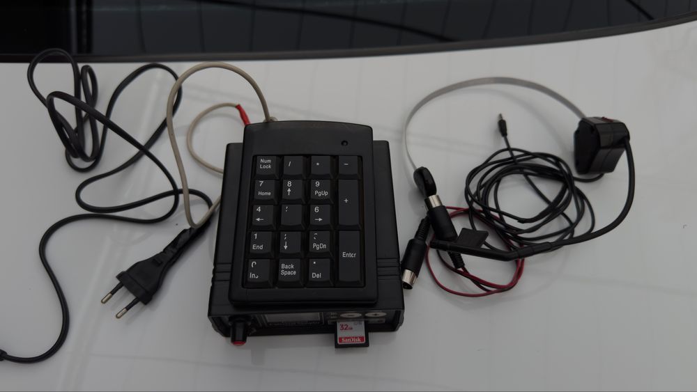 Juzi 1 va ensoniq Ts10 sotiladi holati zor