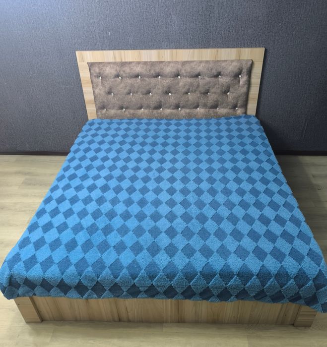 Кровать размерами 180*200, 90тыс.