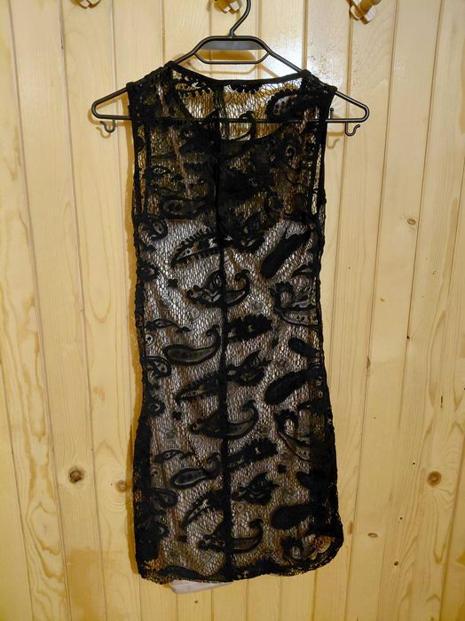 Малка черна рокля