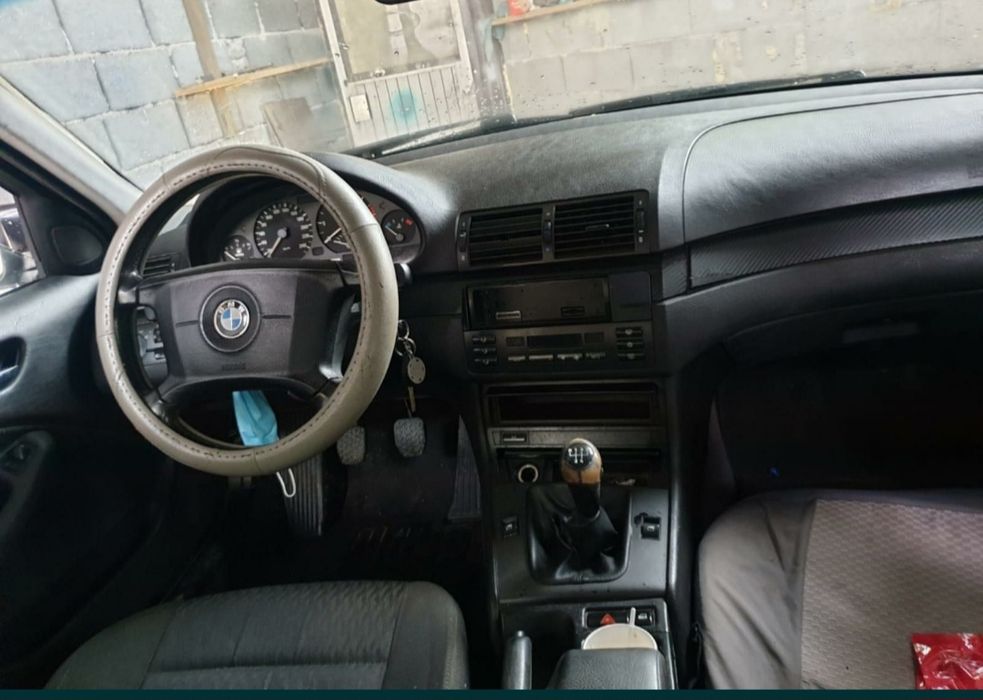 Dezmembrez Bmw 3 1.8 benzina/ 2.0 diesel