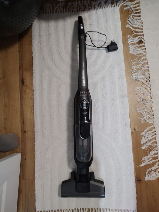 Aspirator vertical Bosch 25V