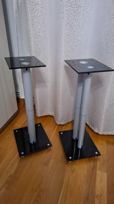 Vand suporti pentru boxe