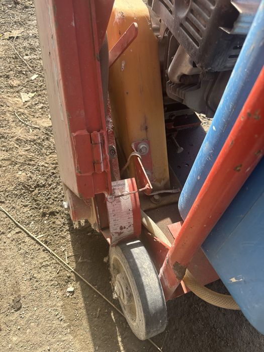 Masina de taiat asfalt 450