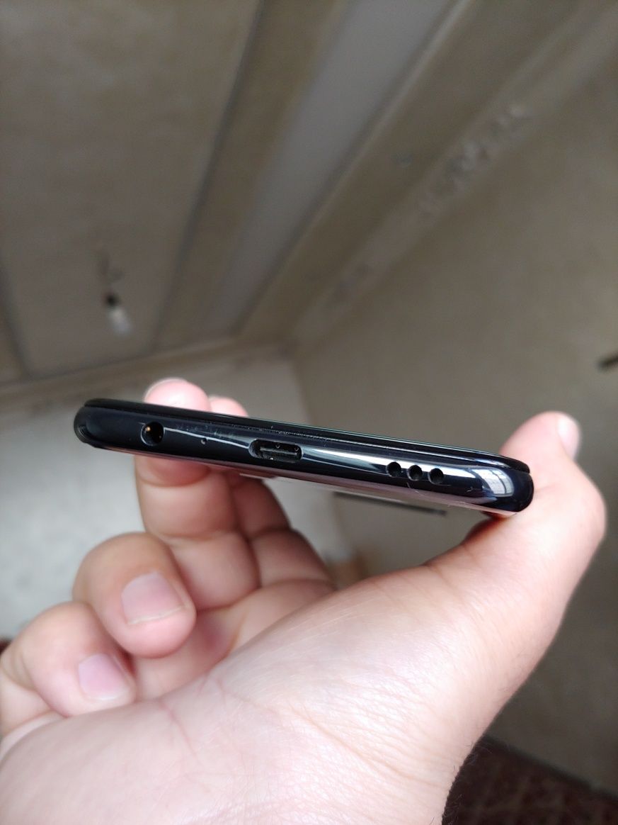 LG Q51 telefon yangi