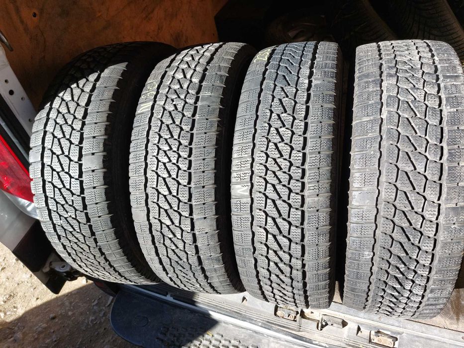 4бр.зимни FIRESTONE 235/65/16C 115R DOT 1122