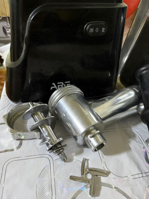 Продас мясорубку  ARG почти новая находиться в бишкуле магазин саяхат