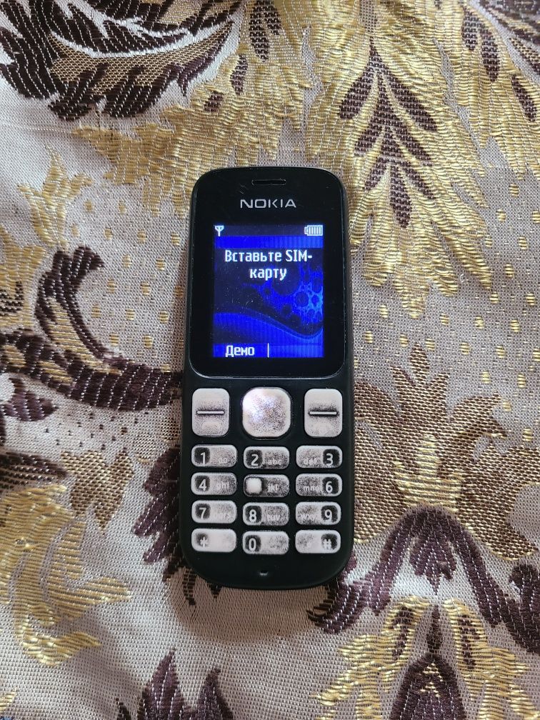 Nokia 100 sotiladi