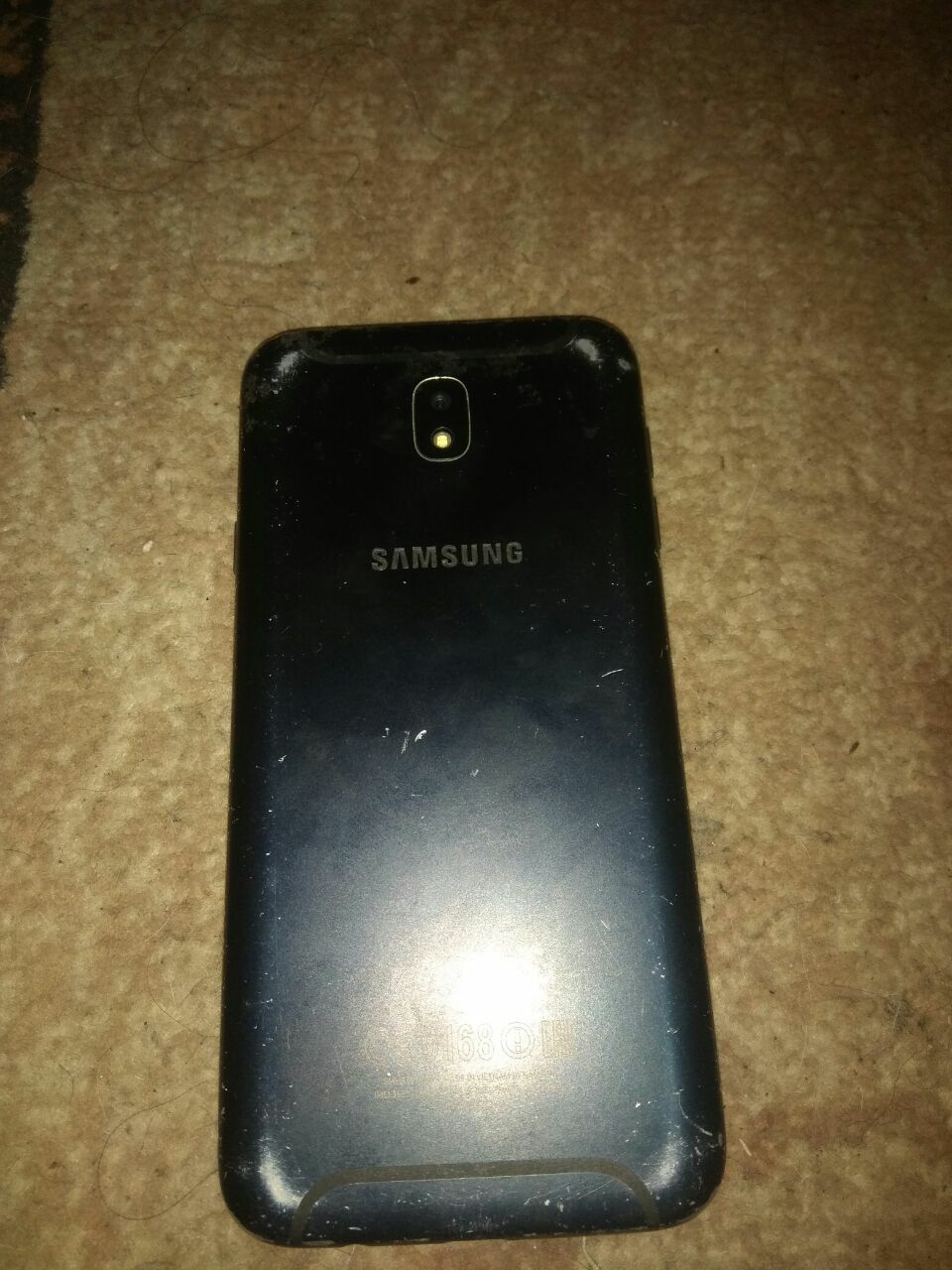 Samsung       J7