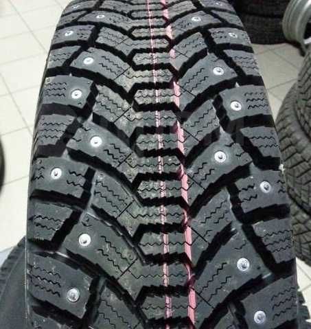 Продаю новые шипованные шины R 15