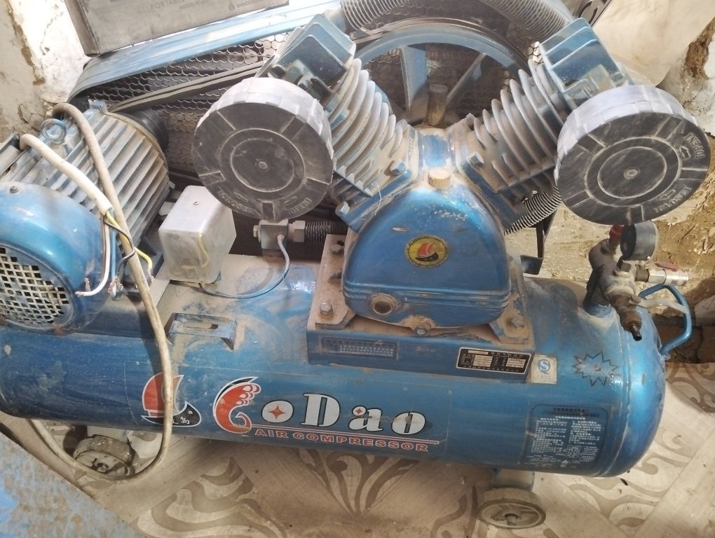 Продам воздушный компрессор