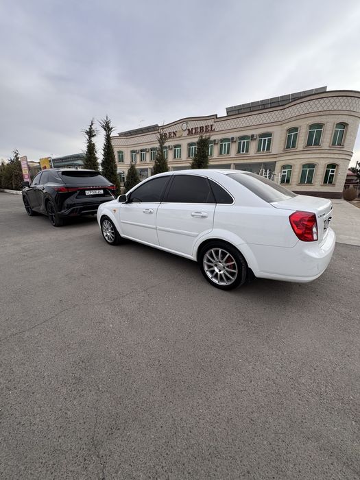 Jentra deskaga abmen bor