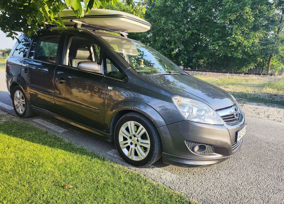 Opel Zafira 2009 7 locuri cu o turbină de rezervă