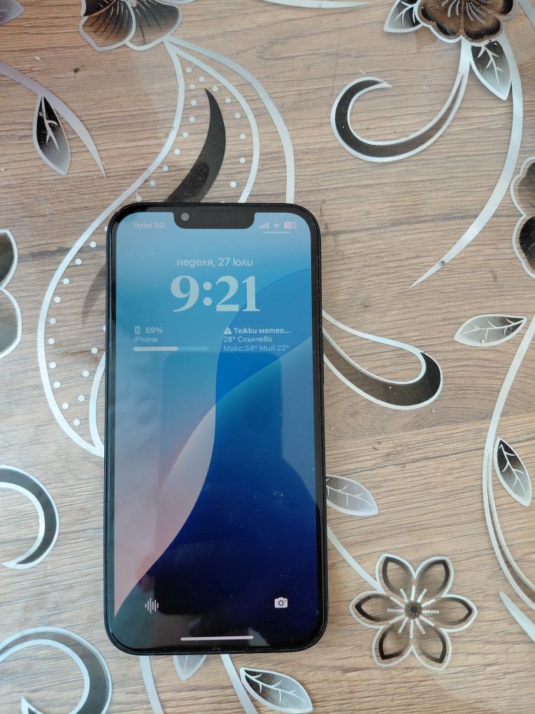 Iphone 13 много запазен